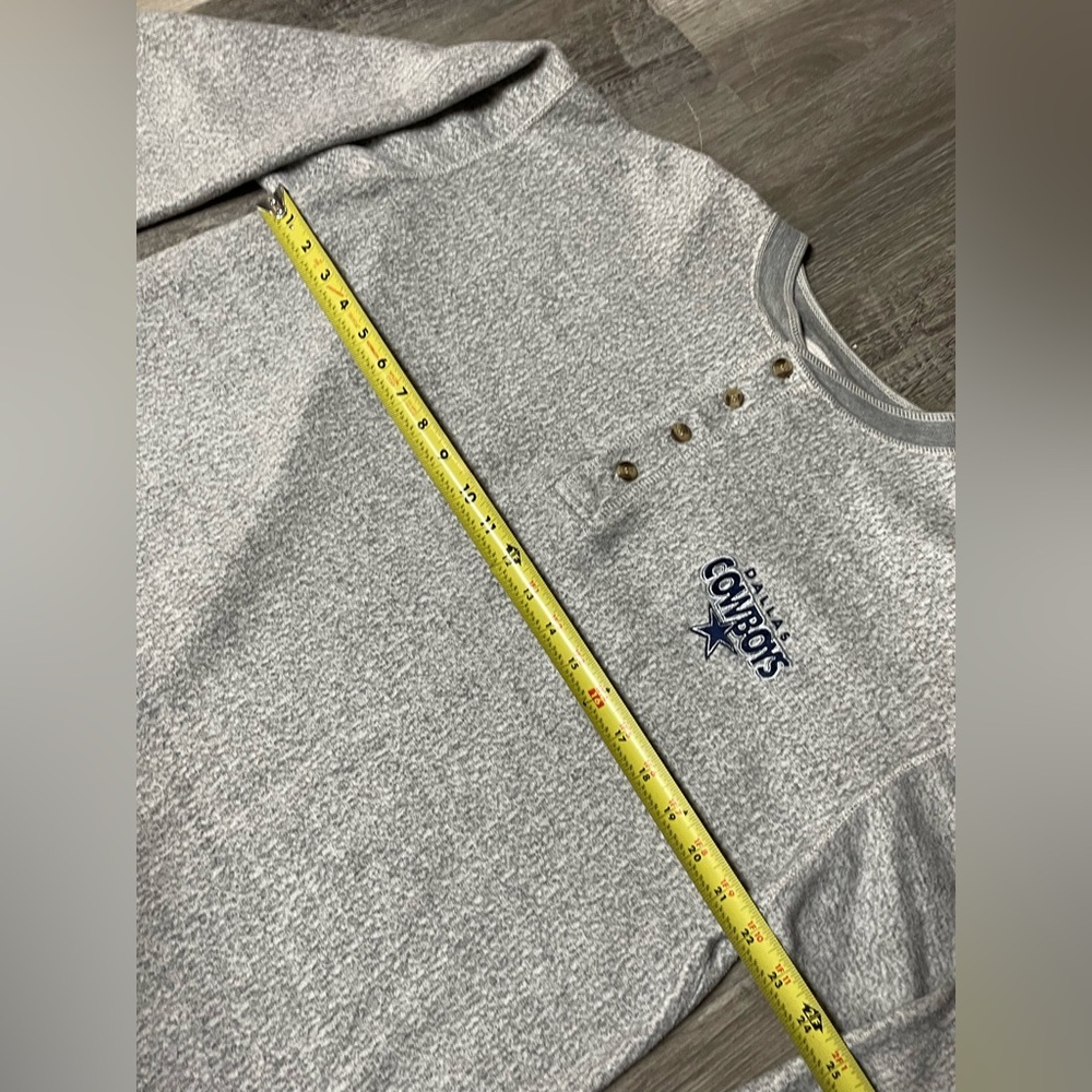 Vintage 1990s Dallas Cowboys NFL Football Embroidered Patch Grey Henley Sweater - Picture 9 of 11